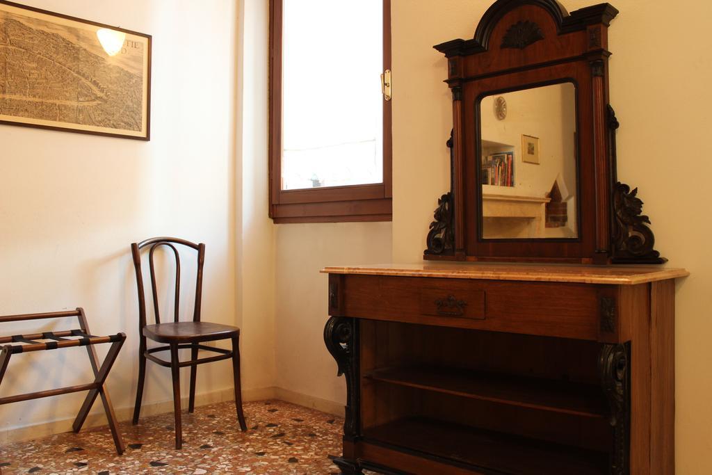 Appartement Residenza Carducci Centro Storico à Vérone Chambre photo